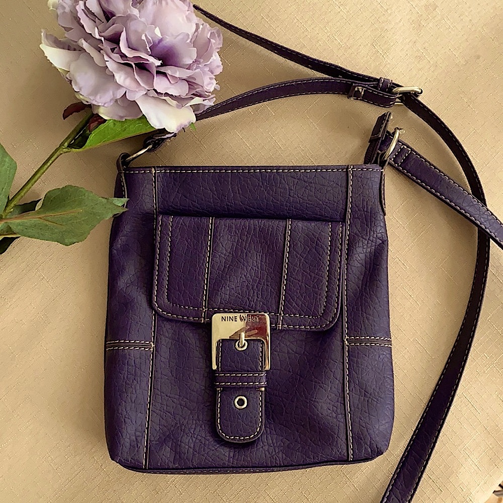 Nine West crossbody bag, like new.